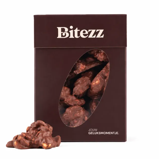 Chocoladebezorgd pindarotsjes melkchocolade 300 gram knapperig
