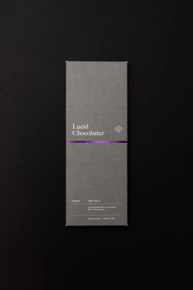 Lucid Chocolatier Tonka 46% melkchocoladereep 60g karamel