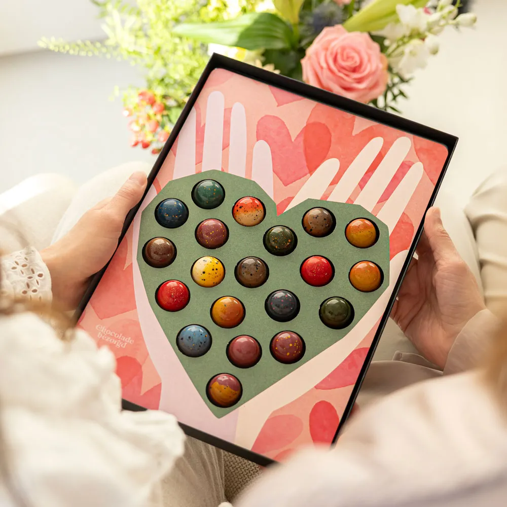 Chocoladebezorgd Moederdag Cadeaubox hart bonbons 20 stuks