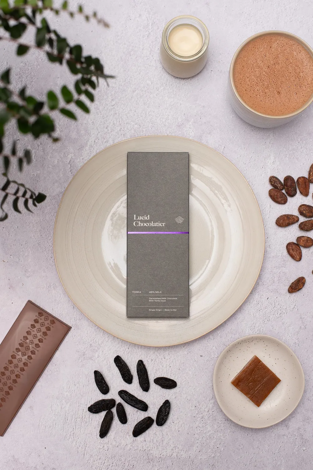 Lucid Chocolatier Tonka 46% melkchocoladereep 60g karamel