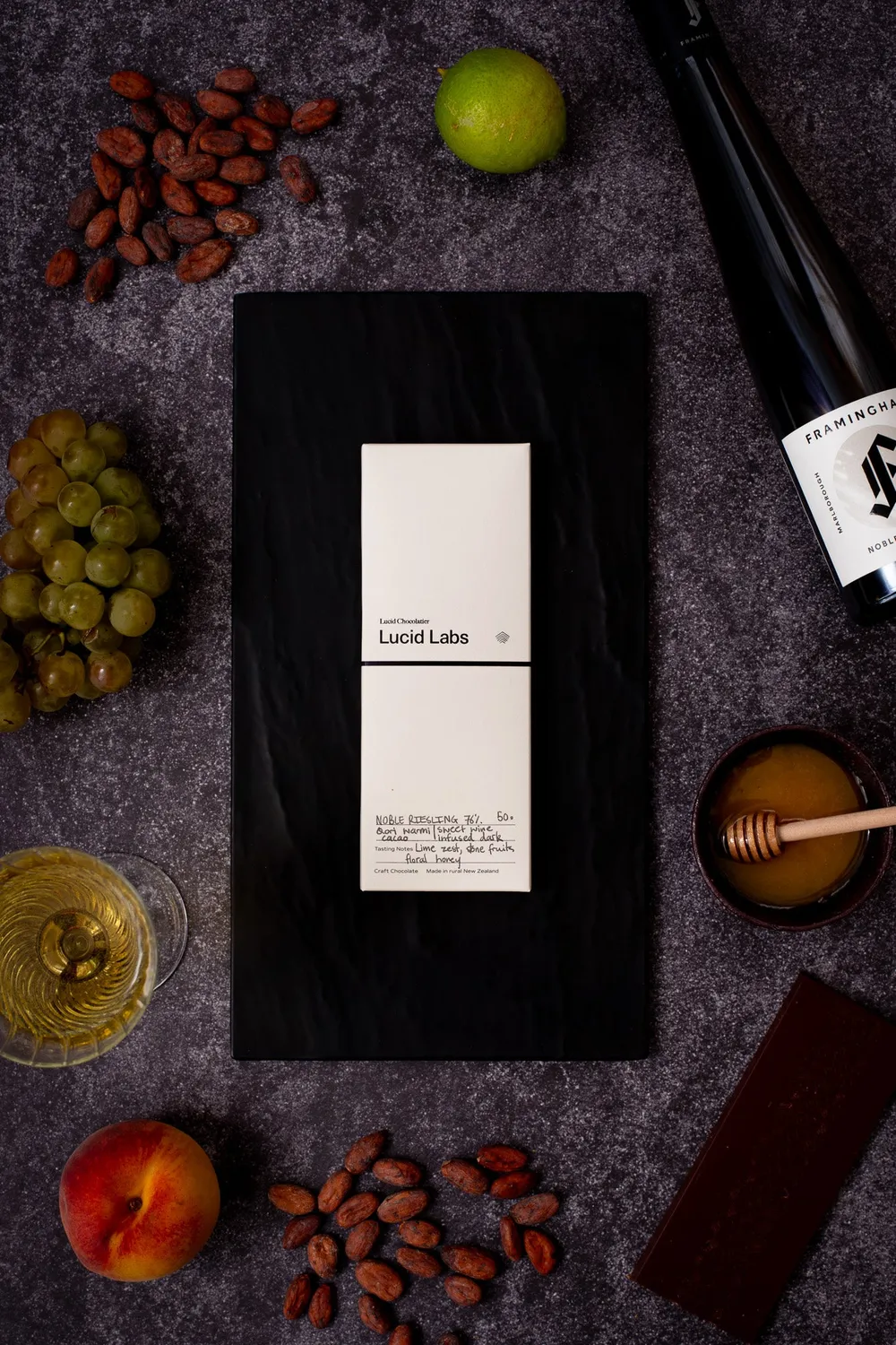 Lucid Noble Riesling 82% chocoladereep wijn 50g