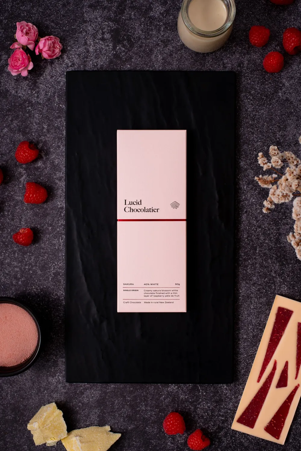 Lucid Chocolatier Sakura chocoladereep 50g framboos bloemig