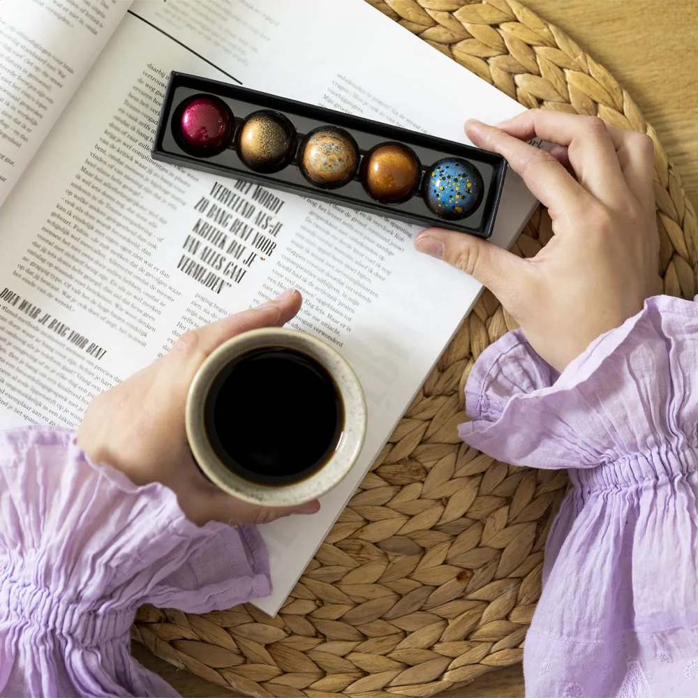 Chocoladebezorgd Vegan bonbons mango hazelnoot 5 stuks