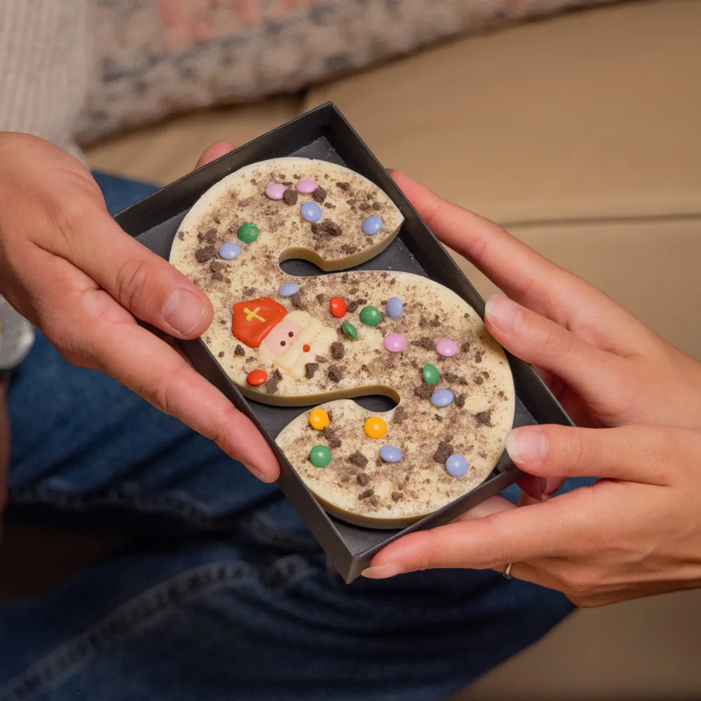 Chocoladebezorgd Chocoladeletter Smarties & Cookies wit 200g